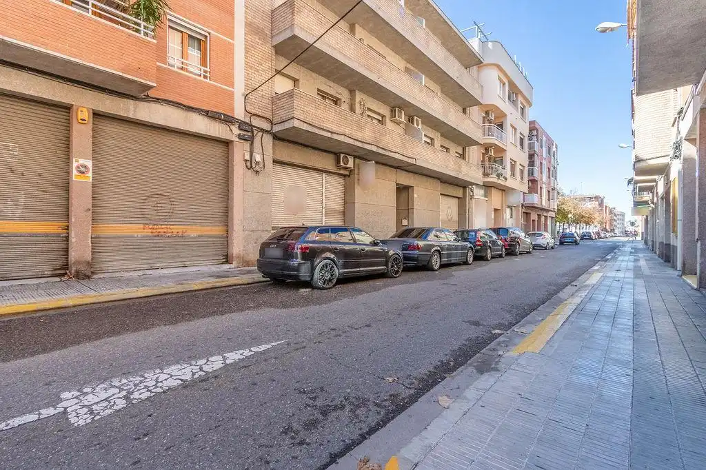 Vista exterior de Local en venta en Lleida