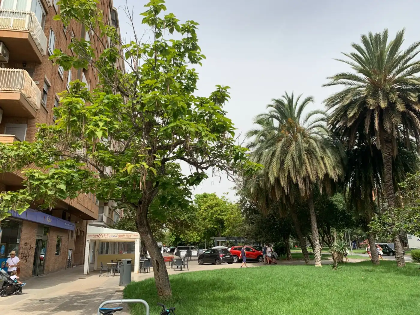 Vista exterior de Pis de lloguer en Valencia amb Jardí privat, Moblat i Balcó