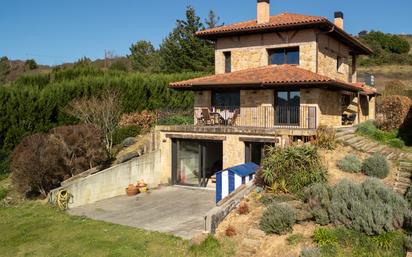 Vista exterior de Casa o xalet en venda en Zarautz amb Terrassa