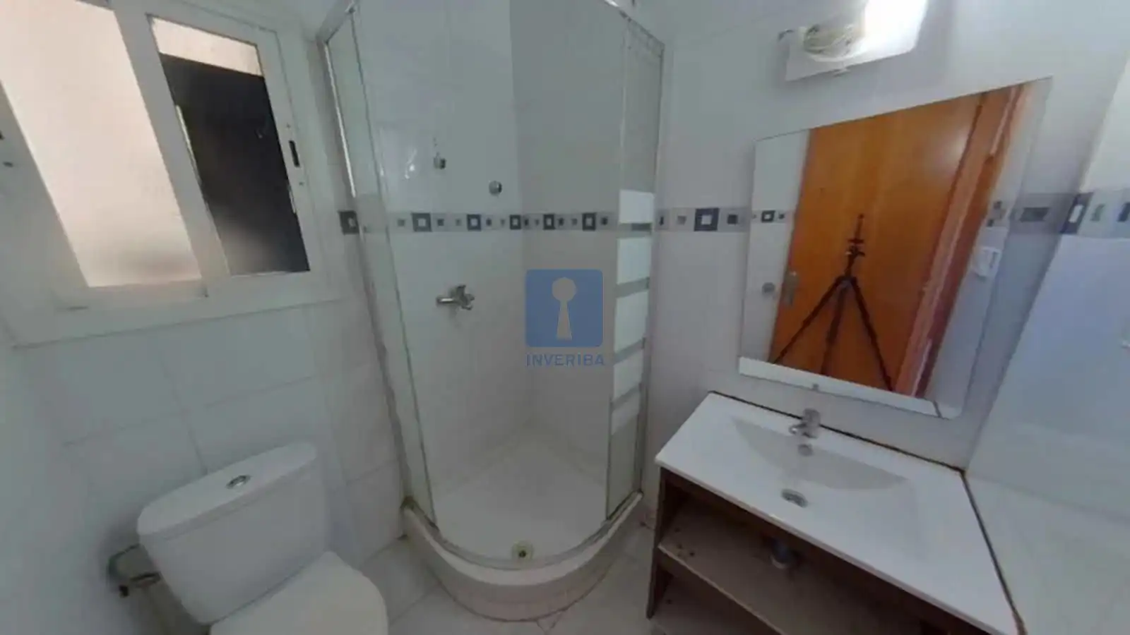 Bathroom of Flat for sale in Santa Coloma de Gramenet  with Terrace