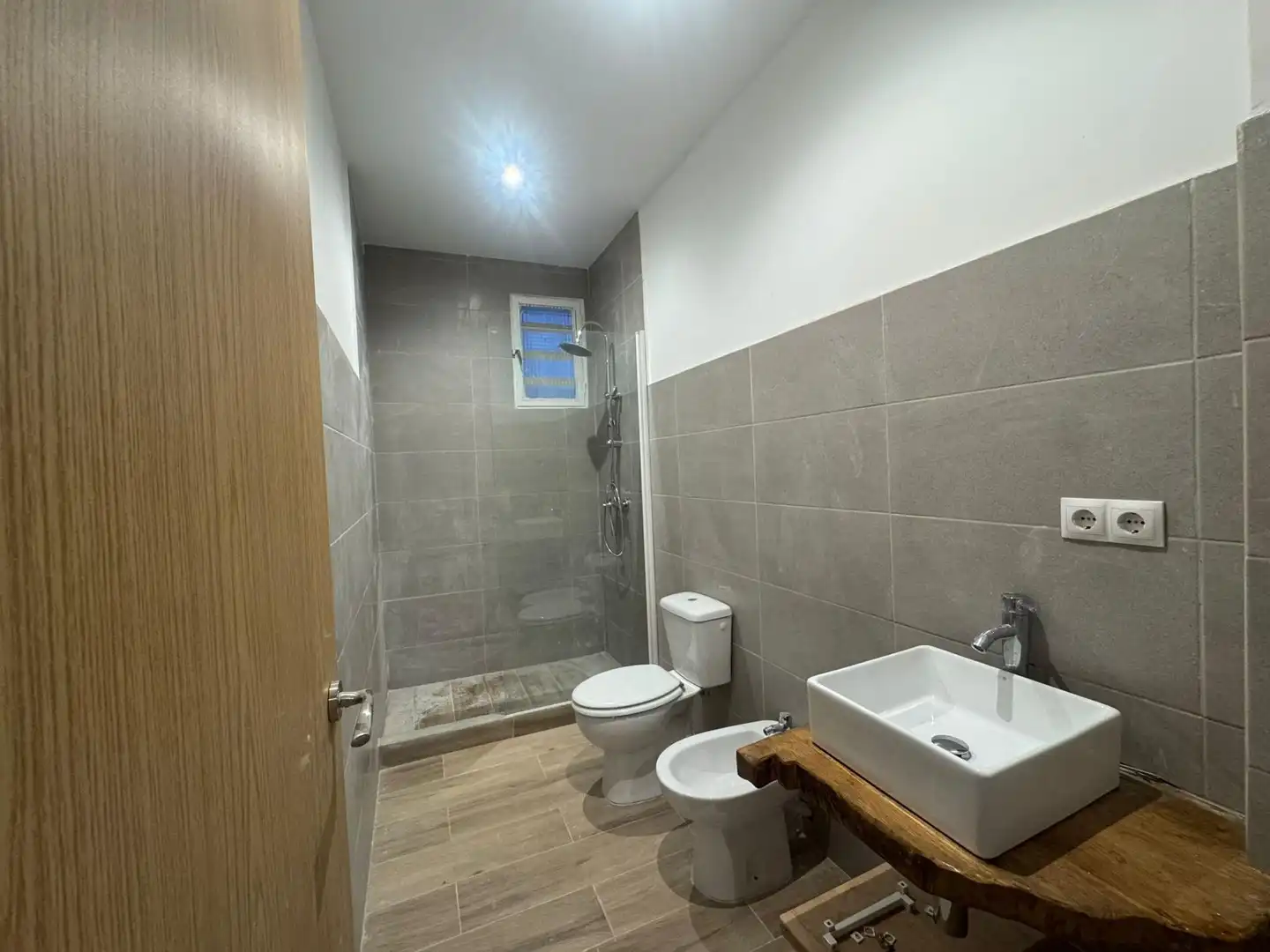 Bathroom of Flat for sale in Leganés