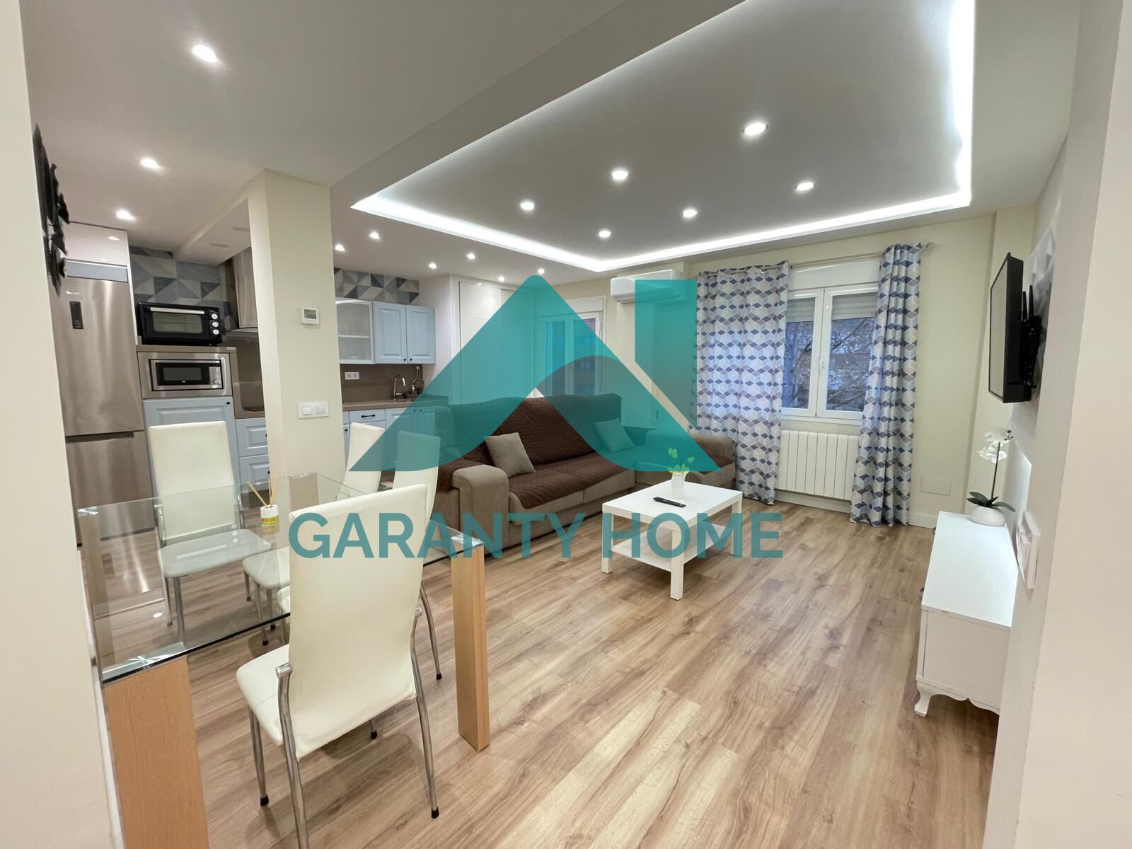 Vista exterior de Pis de lloguer en Cáceres Capital amb Aire condicionat i Calefacció