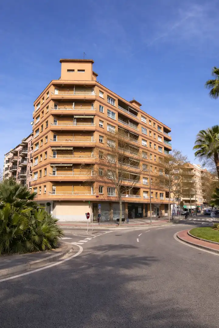 Local comercial en venta en Placa d'Almoster 4, imagen 3