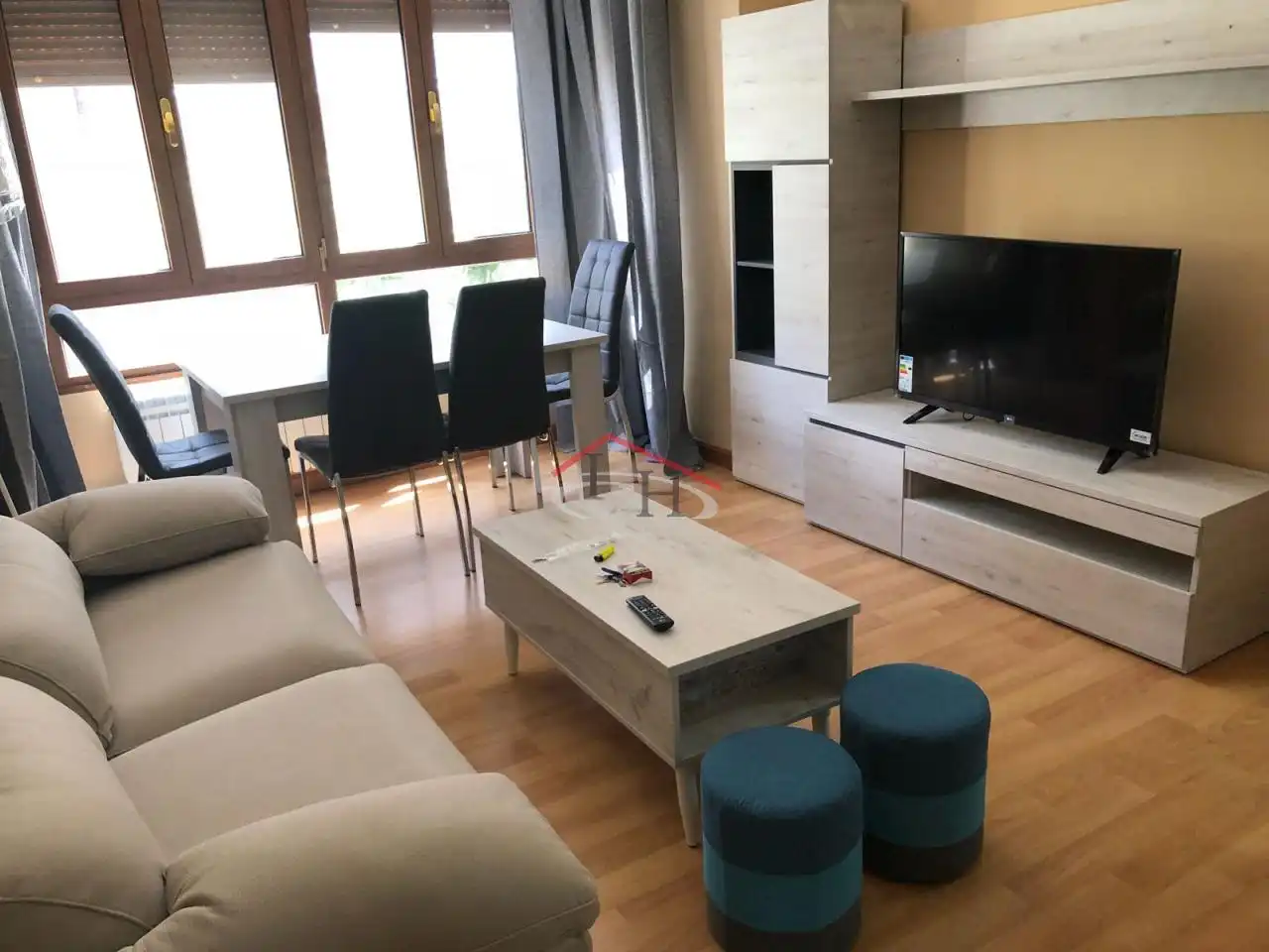 Wohnzimmer von Wohnungen zur Miete in León Capital  mit Heizung, Parkett und Abstellraum