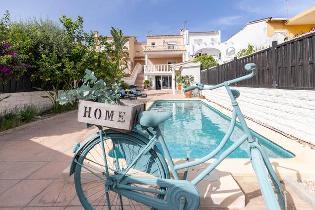 Casa-chalet en Venta en Oliva Nova