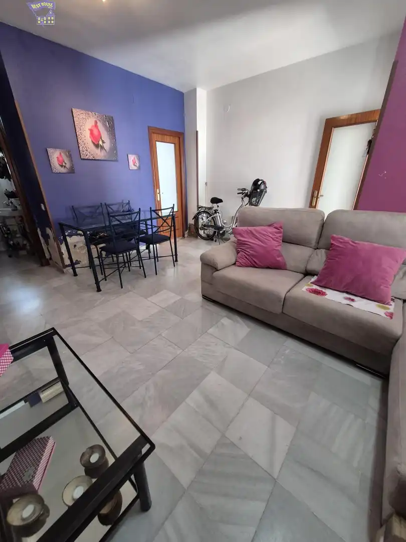 Sala de estar de Casa adosada en venta en Arcos de la Frontera