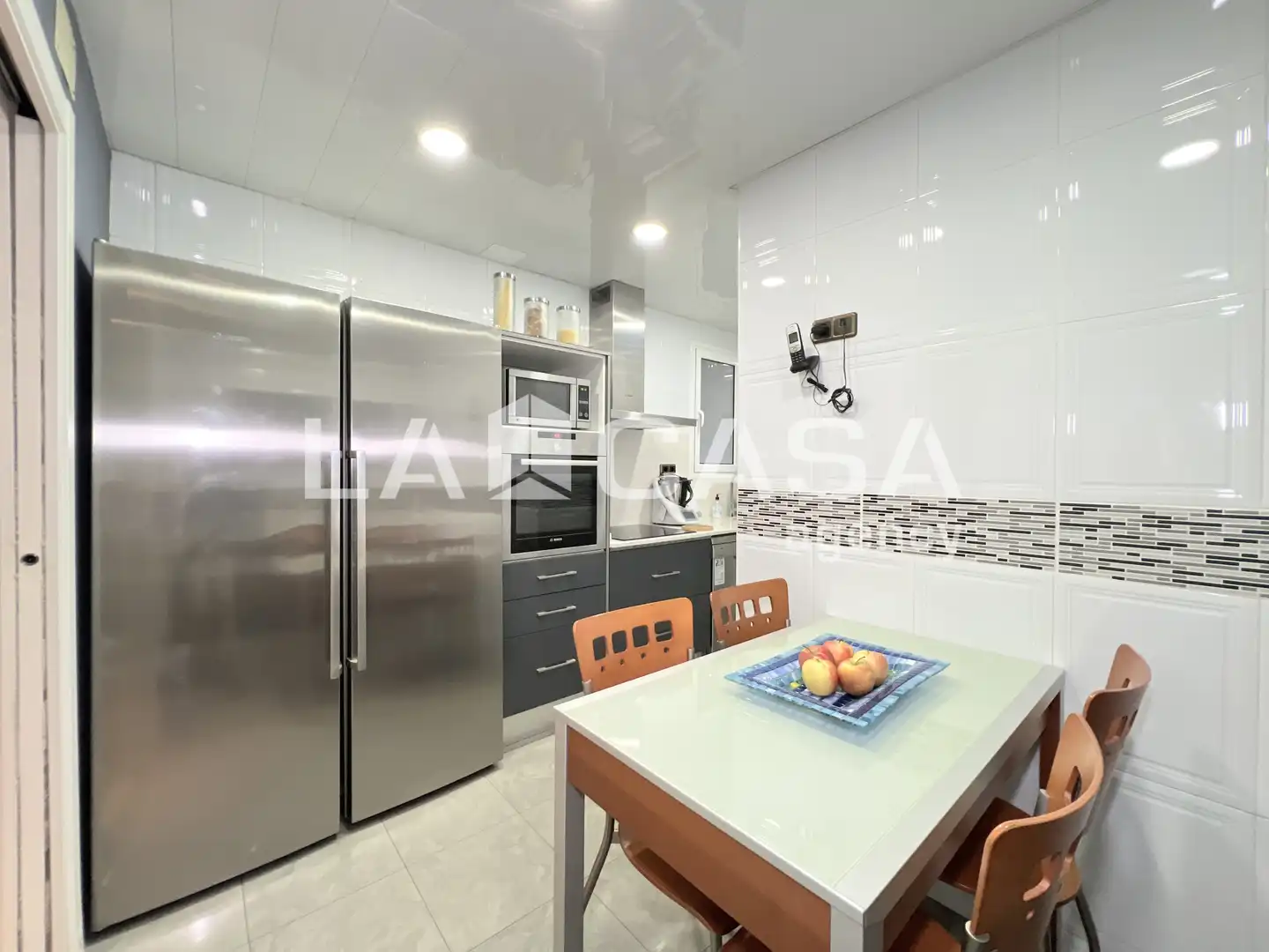 Cocina de Piso en venta en Badalona con Calefacción, Trastero y Balcón