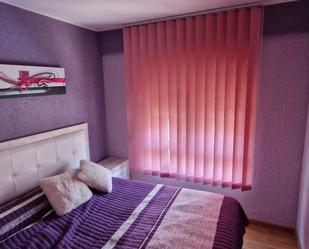 Bedroom of Flat to rent in  Zaragoza Capital  with Heating, Parquet flooring and Furnished