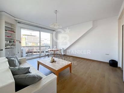 Exterior view of Apartment for sale in  Barcelona Capital  with Balcony