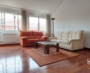 Sala d'estar de Pis en venda en Castañares de Rioja amb Calefacció, Terrassa i Traster