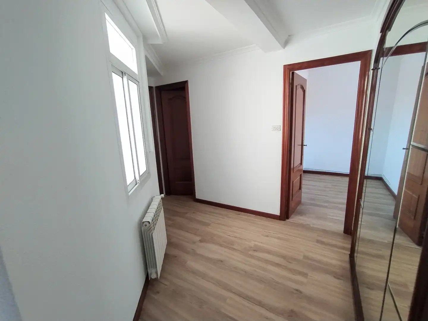 Schlafzimmer von Wohnung zum Verkauf in Vigo  mit Heizung, Parkett und Möbliert