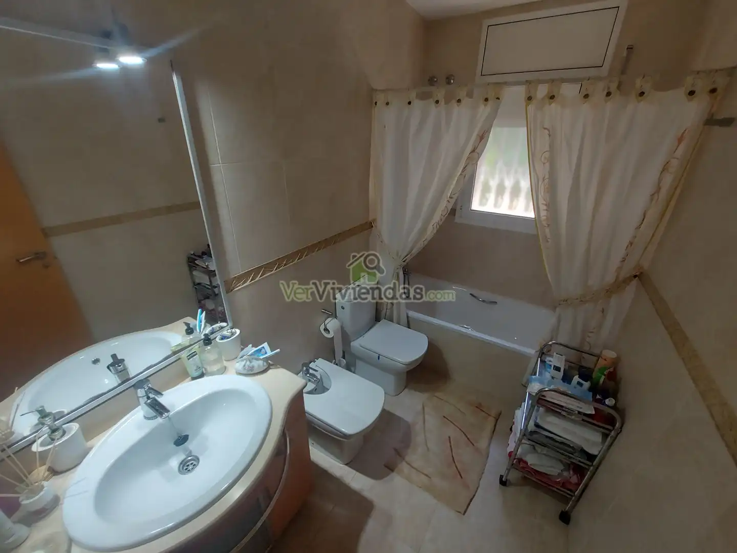 Bathroom of Houses for sale in Cervelló  with Air Conditioner, Heating and Private garden