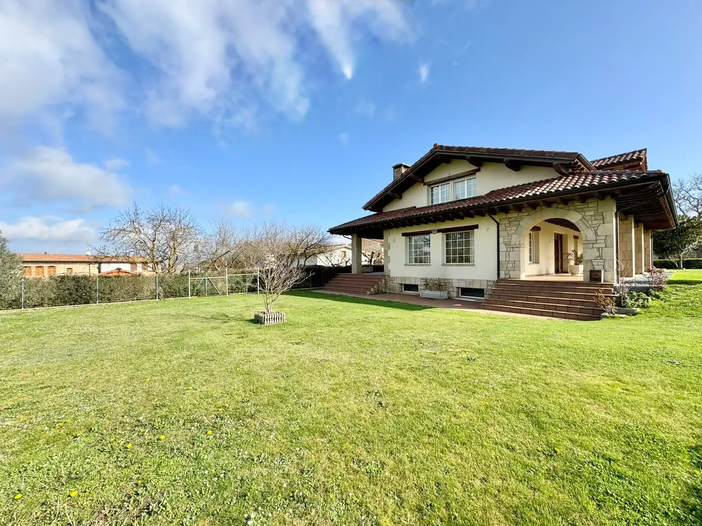 Casa o xalet en venda a Del Monte Bidea, Elburgo / Burgelu