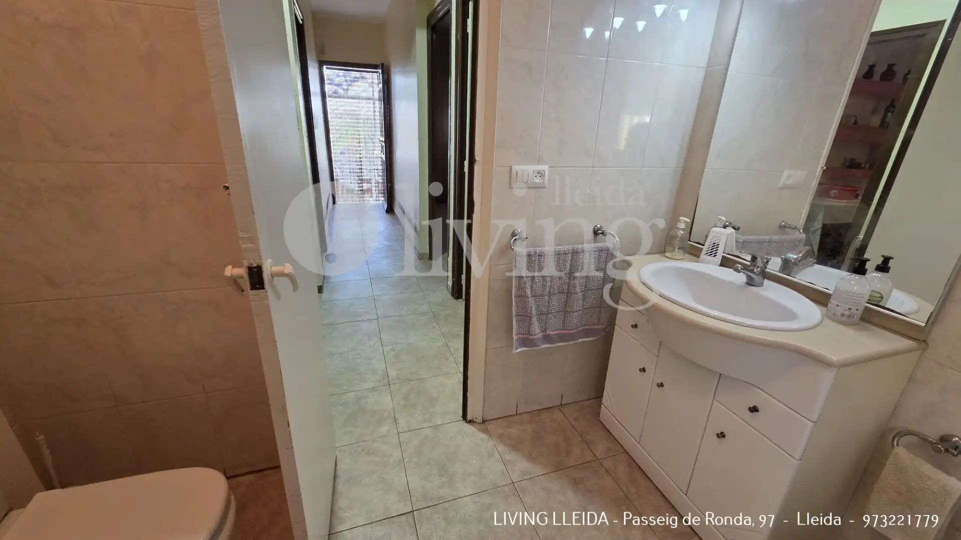 Bathroom of Houses for sale in Lleida  with Heating, Private garden and Storage room