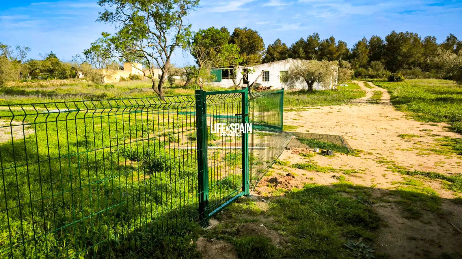 Country house zum Verkauf in Rasquera mit Klimaanlage, Privatgarten und Terrasse