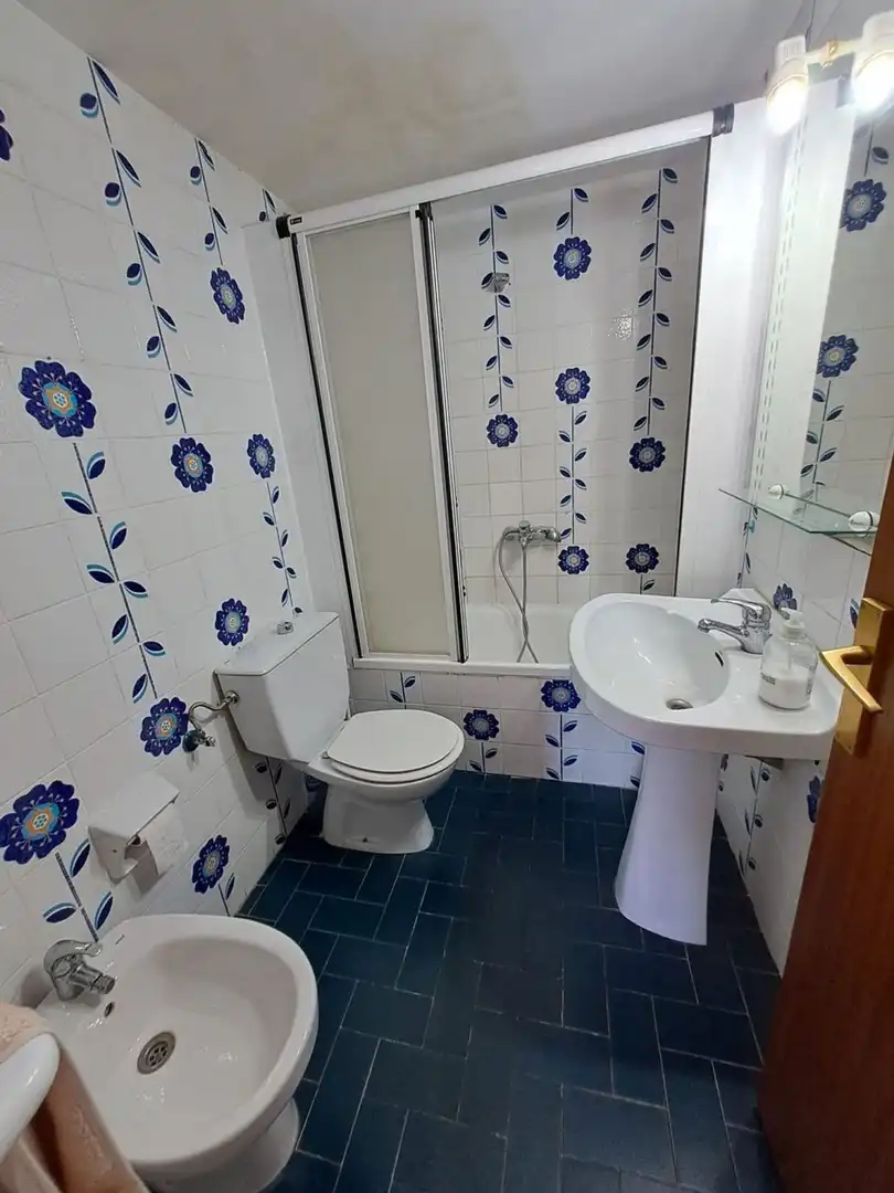 Baño de Piso de alquiler en L'Escala con Terraza