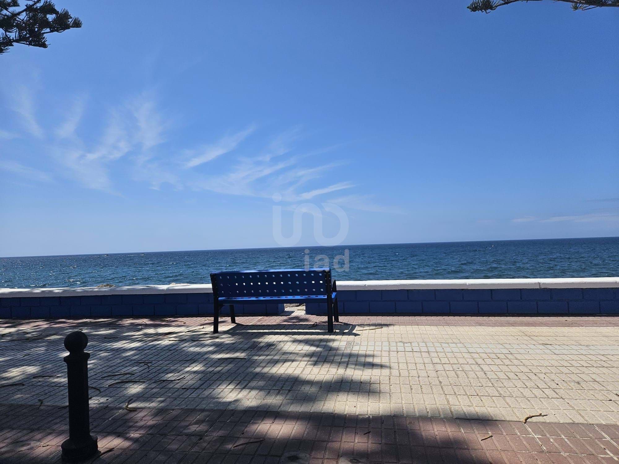 Vista exterior de Piso en venta en Vélez-Málaga con Calefacción