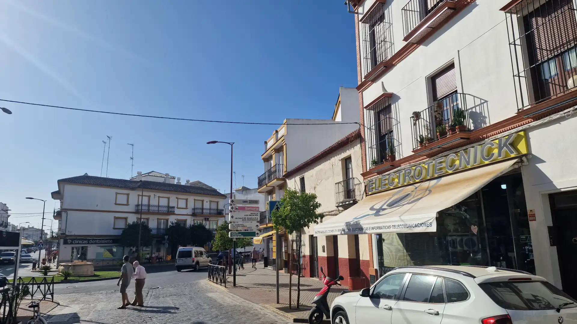 Vista exterior de Residencial en venta en Utrera