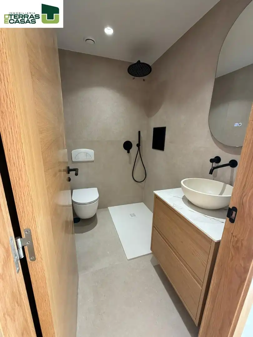 Badezimmer von Wohnung zum Verkauf in A Illa de Arousa 