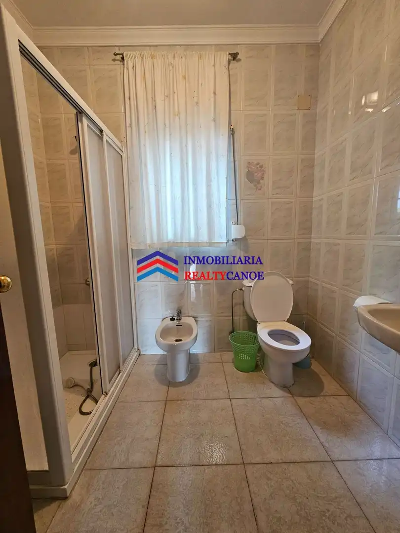 Baño de Casa o chalet en venta en El Bosque con Calefacción, Jardín privado y Balcón