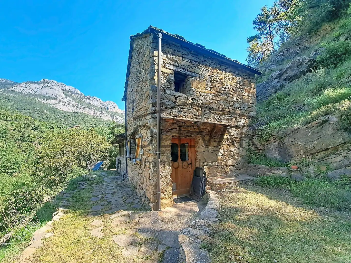 Vista exterior de Casa o chalet en venta en Abella de la Conca