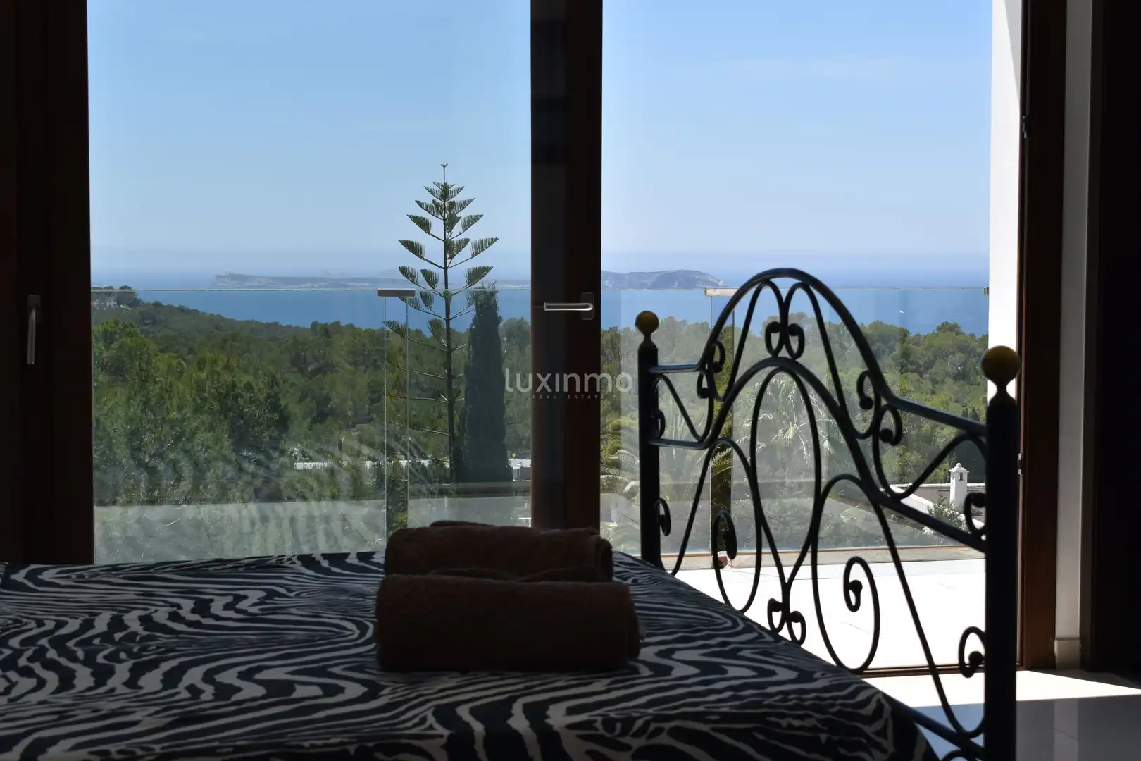 Habitación de Casa o chalet en venta en Sant Antoni de Portmany con Aire acondicionado, Terraza y Trastero