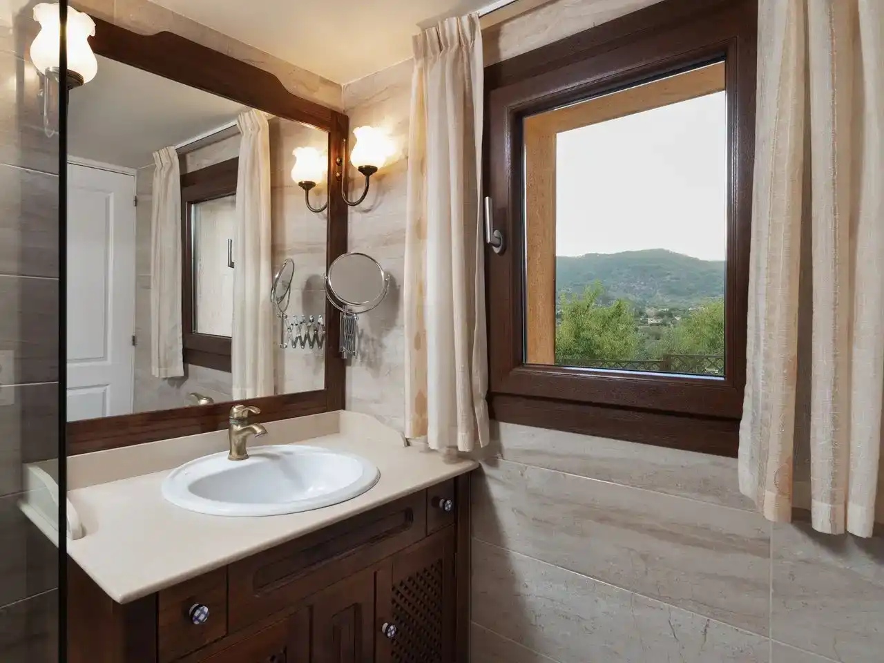 Bathroom of Flat for sale in Alaró  with Air Conditioner and Balcony