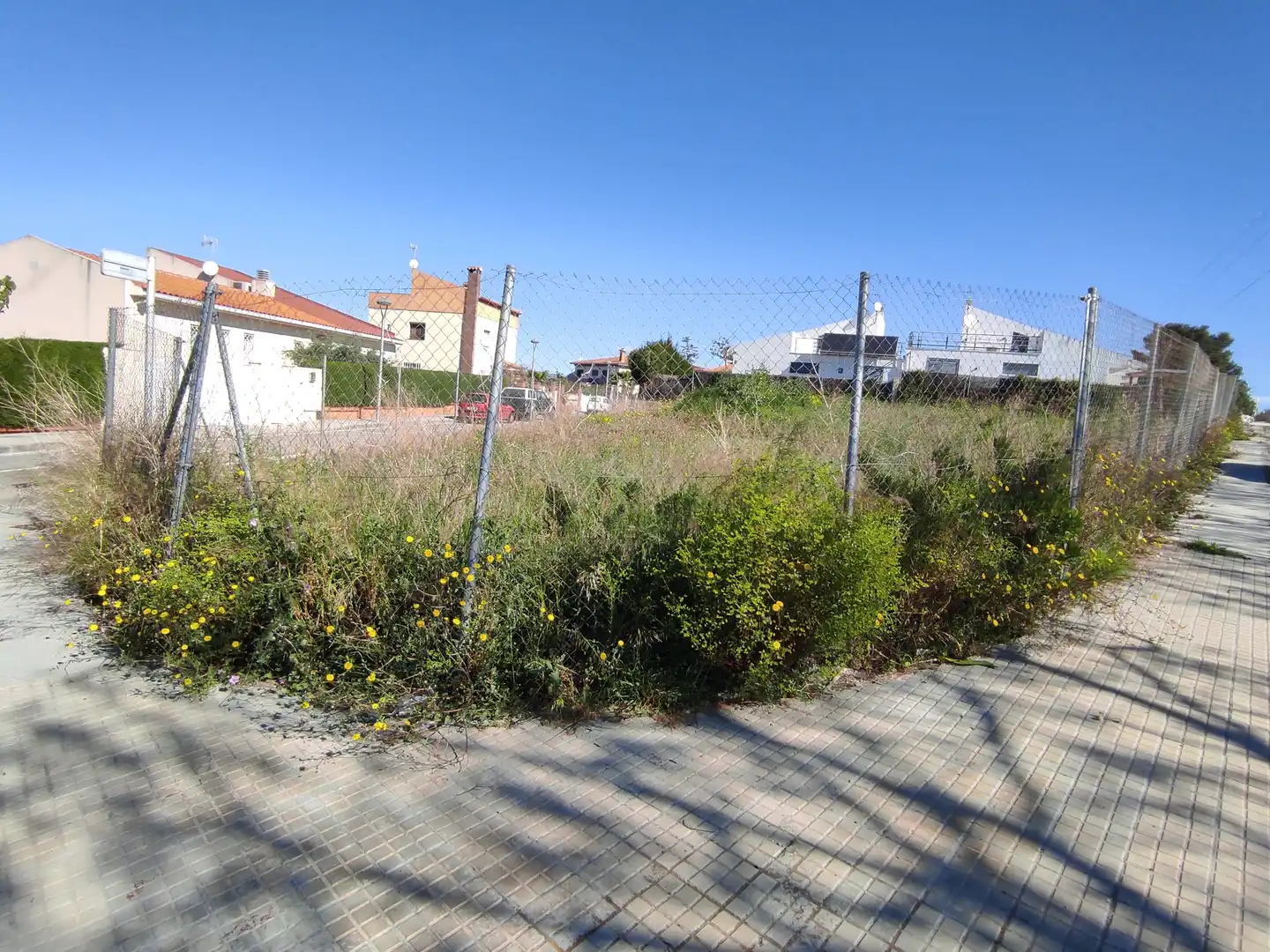 Terreny residencial en venda a Avinguda Països Catalans 20