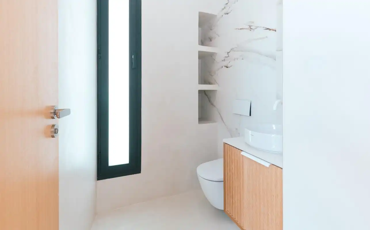Baño de Casa o chalet en venta en Santa Eulària des Riu con Aire acondicionado, Calefacción y Jardín privado