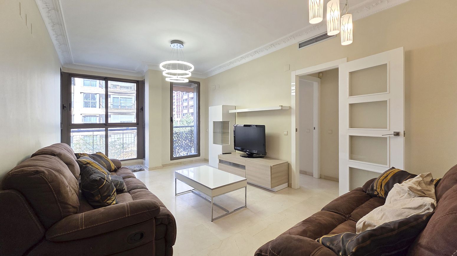 Living room of Flat to rent in  Valencia Capital  with Air Conditioner, Heating and Private garden