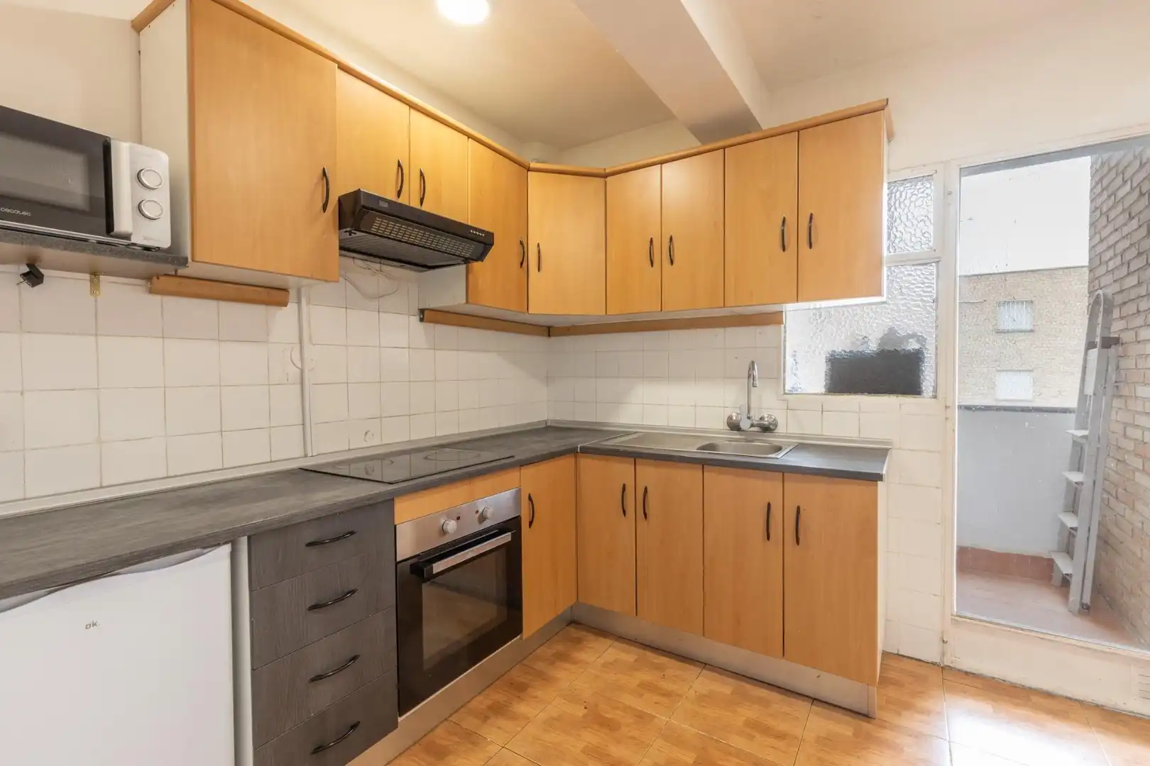 Cocina de Piso en venta en Granada con Terraza y Balcón