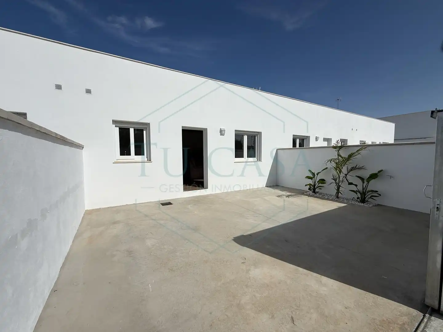 Außenansicht von Wohnungen zur Miete in Chiclana de la Frontera mit Klimaanlage und Möbliert