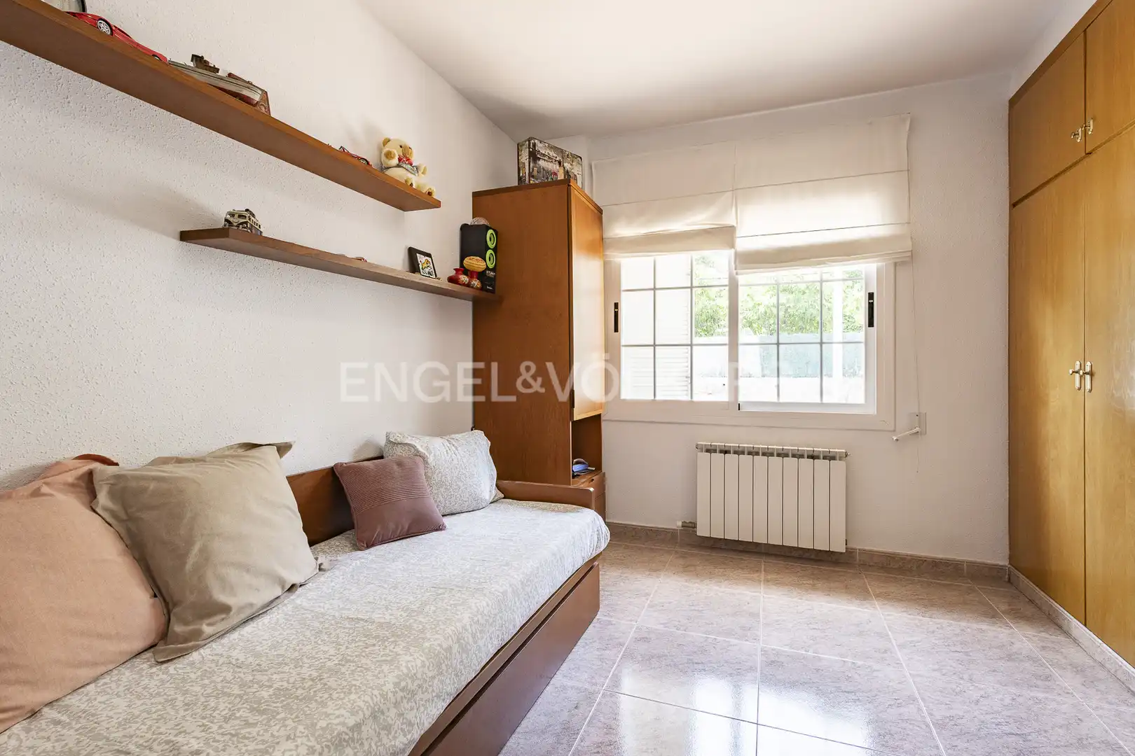 Dormitori de Casa o xalet en venda en Vallirana amb Calefacció, Jardí privat i Terrassa