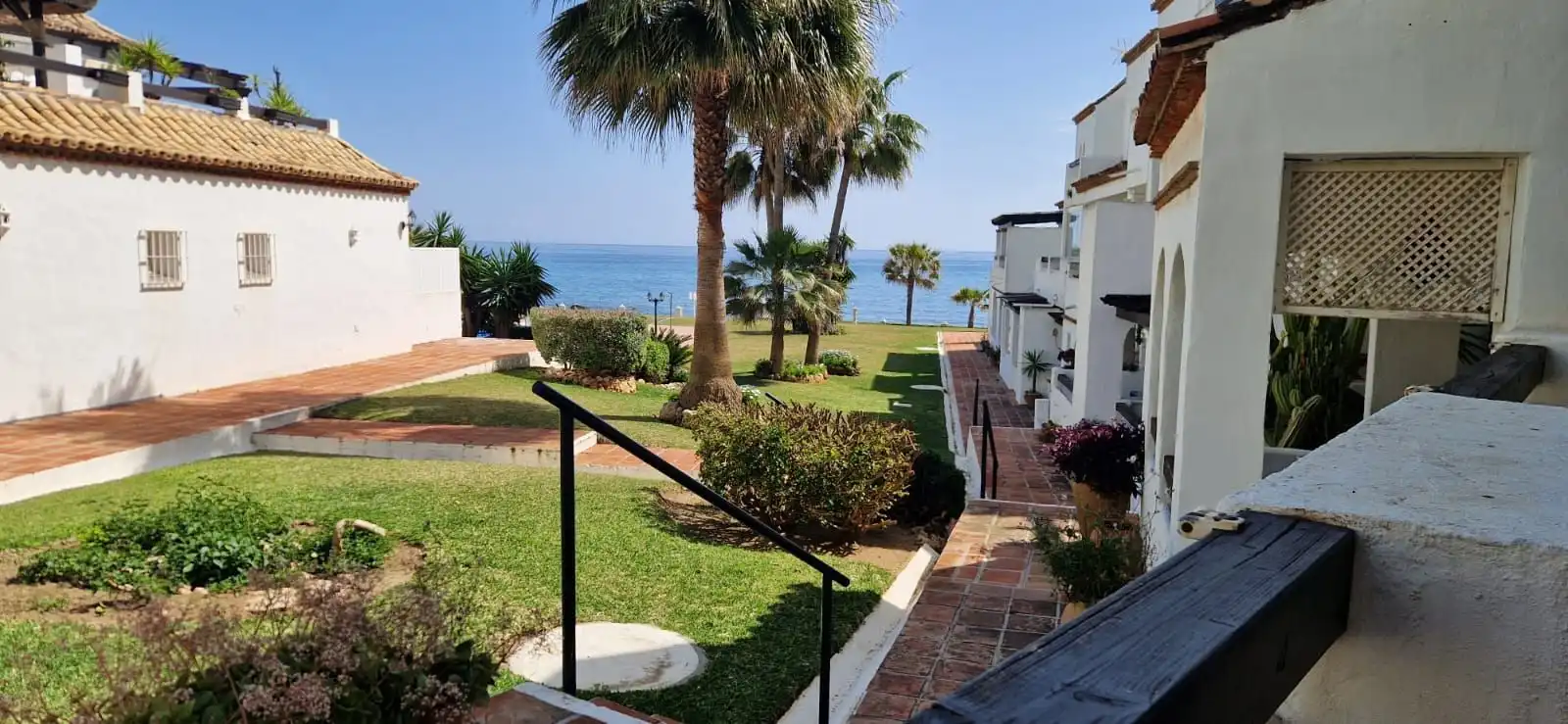 Apartamento con piscina en venta en Calahonda, imagen 3