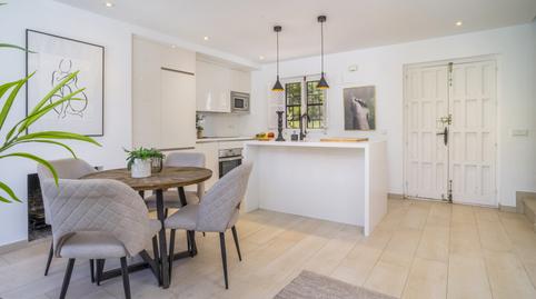 Foto 3 de Casa adosada en venda a Los Naranjos, Málaga