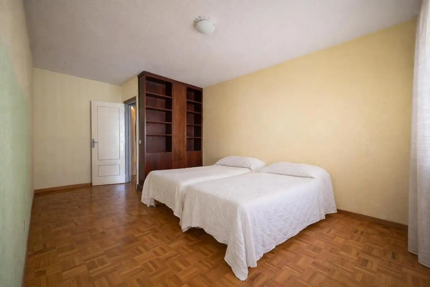 Habitación de Piso en venta en Ávila con Calefacción, Parquet y Terraza