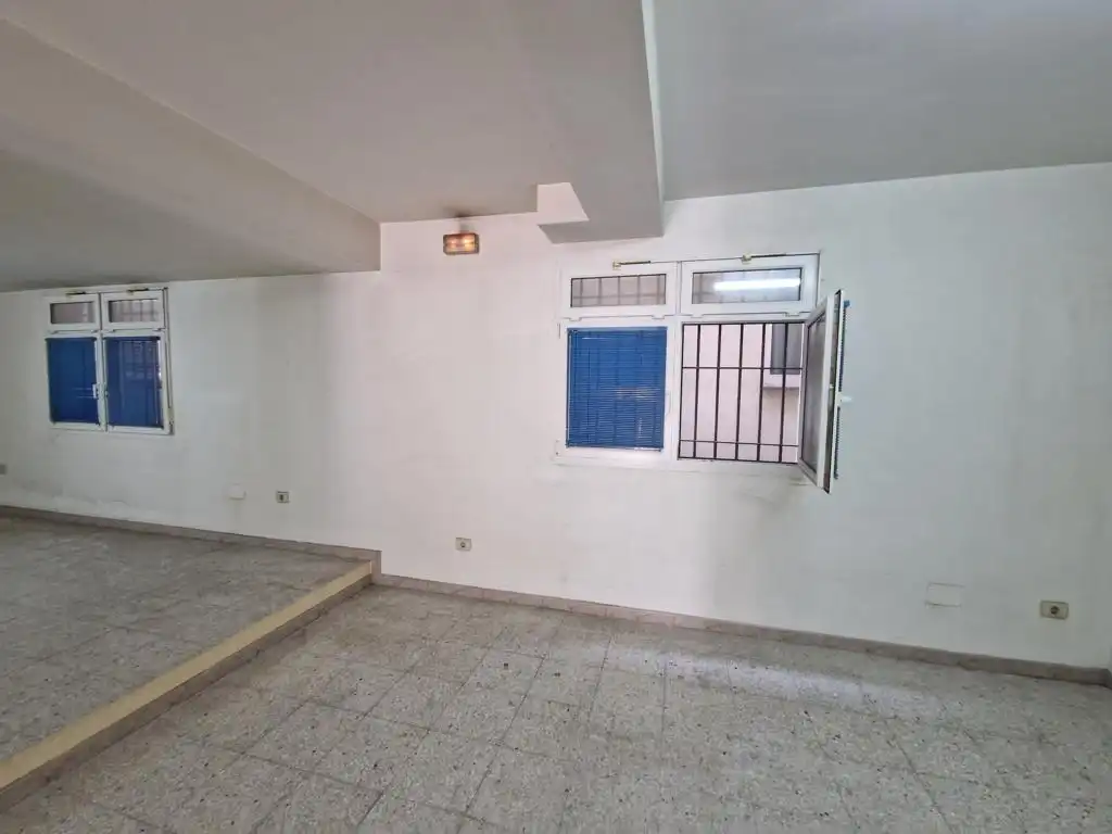 Gewerbefläche zum Verkauf in Avenida da Constitución 49, imagen 13