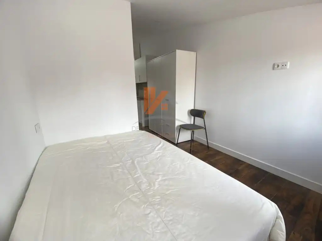 Schlafzimmer von Loft zur Miete in Santiago de Compostela  mit Möbliert