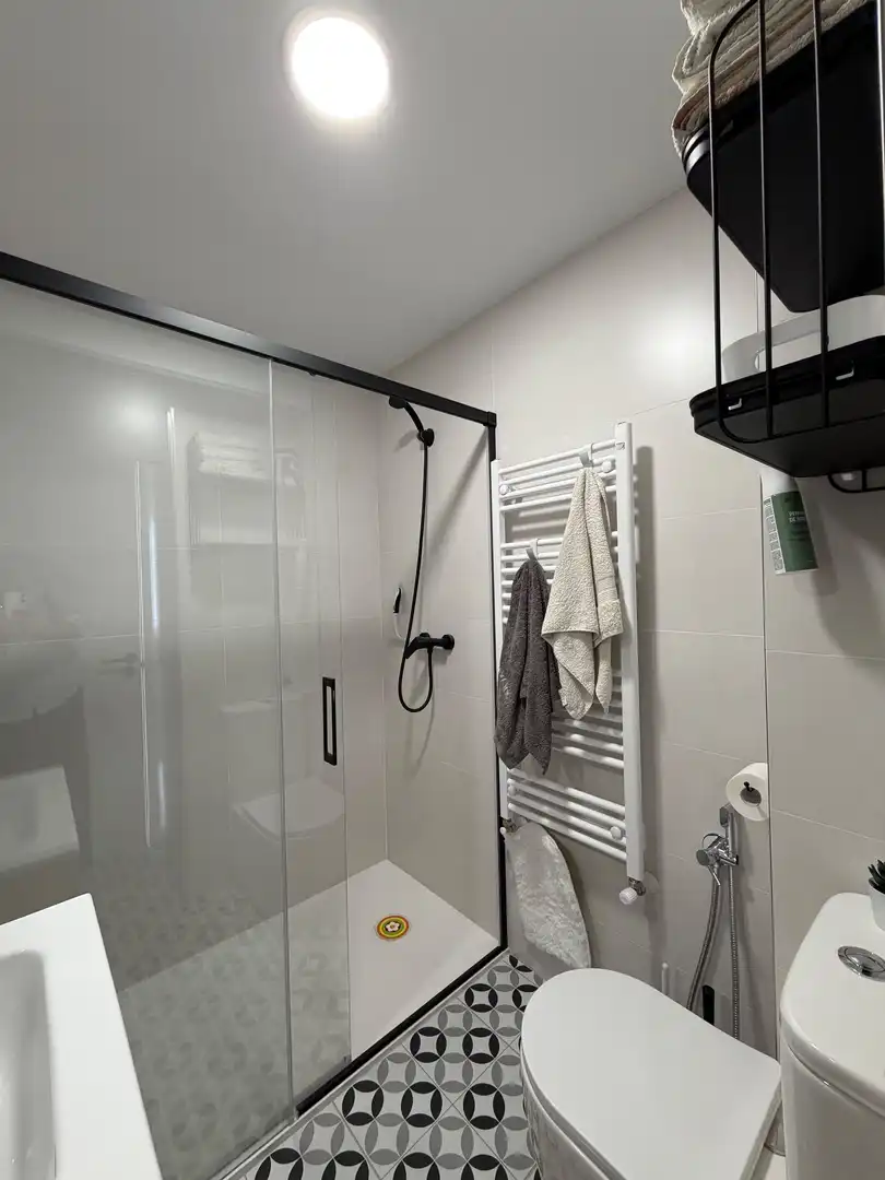 Bany de Apartament de lloguer en Lugo amb Calefacció i Moblat