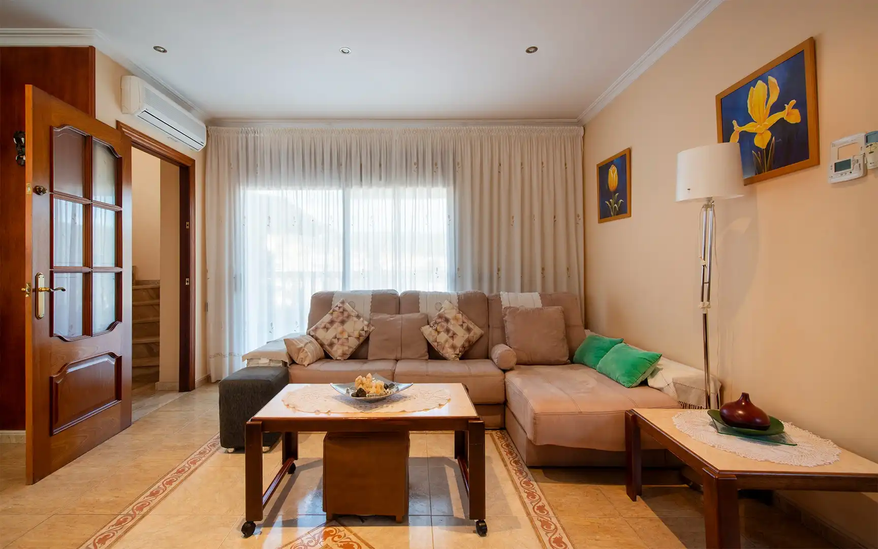 Sala d'estar de Casa o xalet en venda en Argentona amb Calefacció, Jardí privat i Terrassa