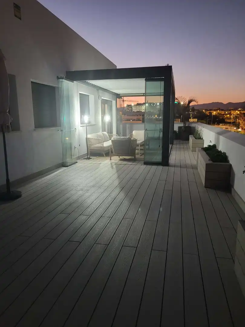 Terraza de Ático en venta en Vélez-Málaga con Aire acondicionado, Piscina y Internet