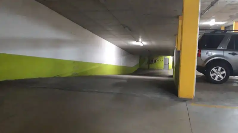 Aparcament de Garatge en venda en Madrid