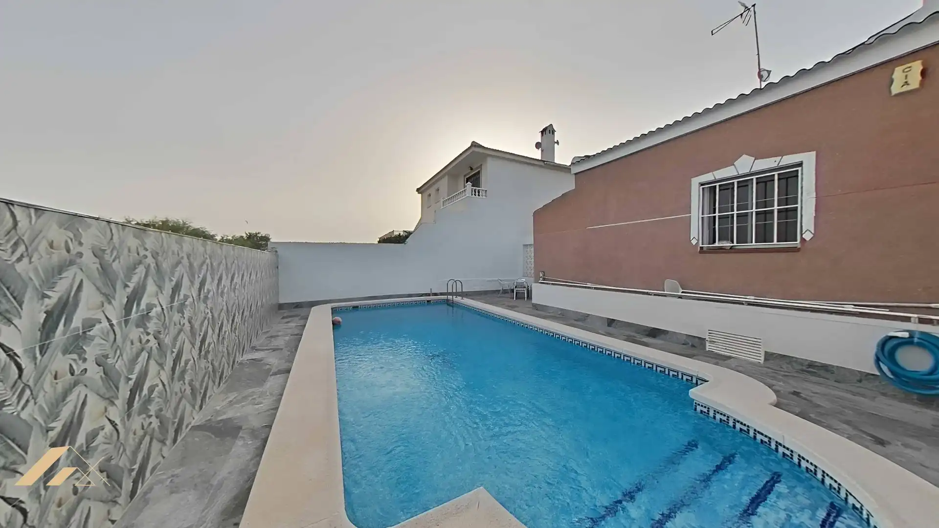 Piscina de Casa o chalet en venta en Torrevieja con Aire acondicionado, Terraza y Trastero