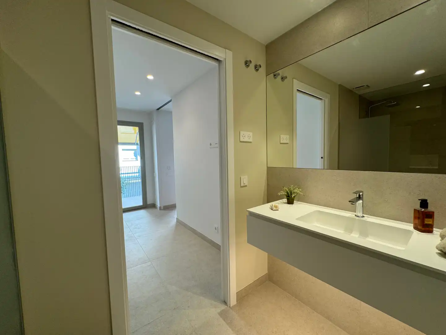 Bathroom of Flat for sale in Palamós  with Air Conditioner, Heating and Terrace