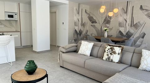 ELEGANTE Y TOTALMENTE REFORMADO PISO DE 3 DORMITORIOS EN AGUAS NUEVAS, TORREVIEJA, imatge 2