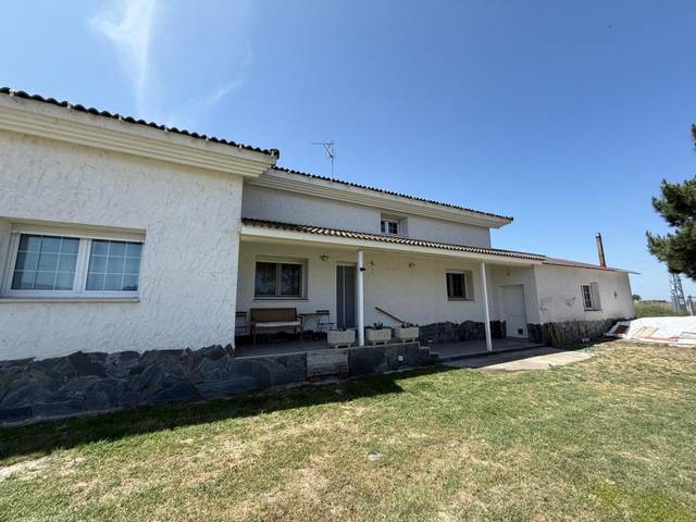 Casa-chalet en Venta en Calle PIMPOLLAR, 12 en Sanchonuño