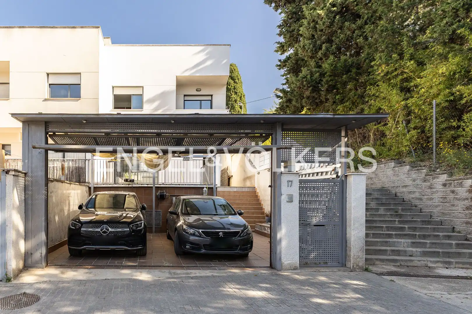 Vista exterior de Casa adosada en venta en Canet de Mar con Aire acondicionado, Calefacción y Jardín privado