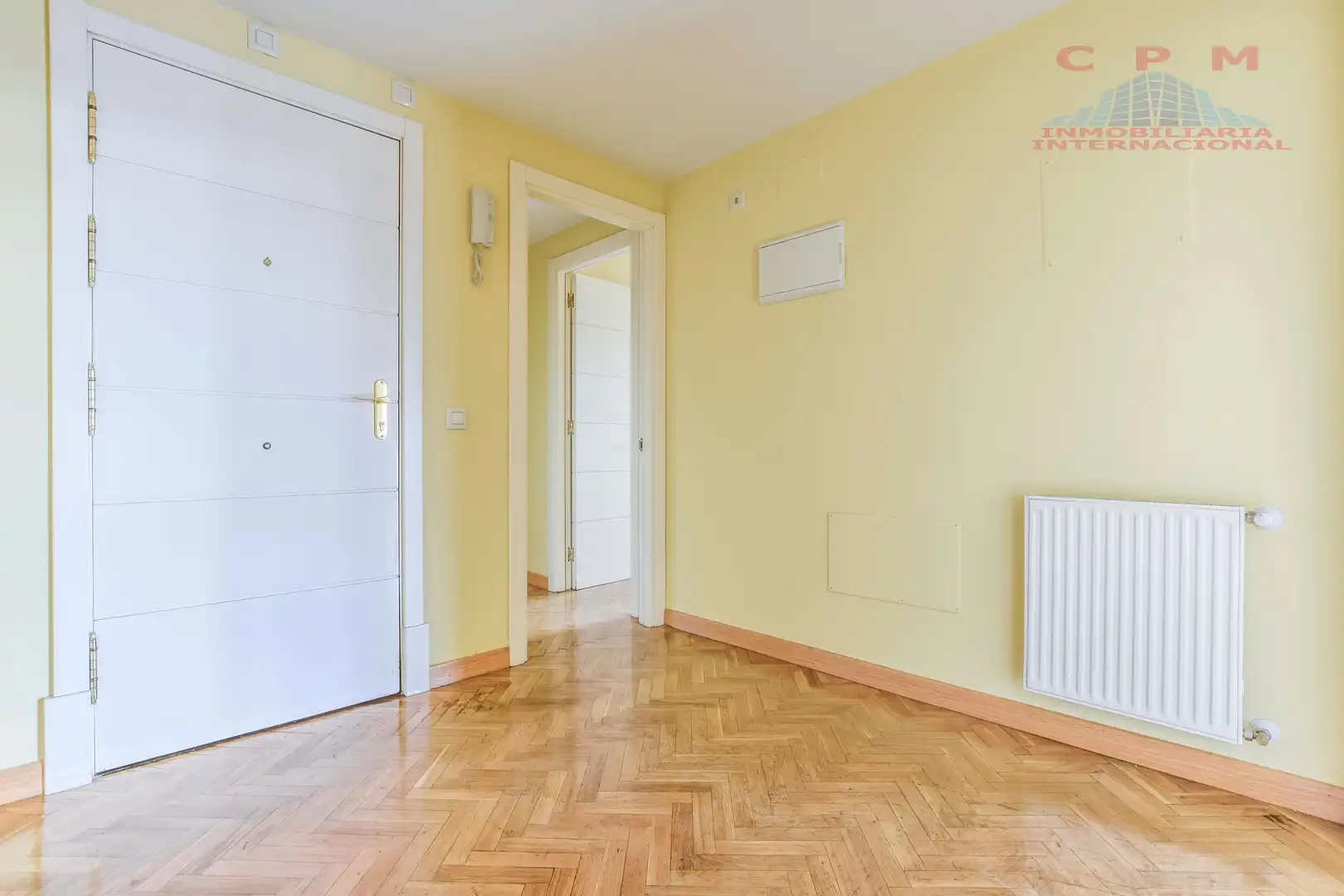 Flat for rent to own in Madrid  with Air Conditioner, Heating and Oven