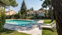 Jardí de Casa o xalet en venda en Pozuelo de Alarcón amb Calefacció, Jardí privat i Parquet