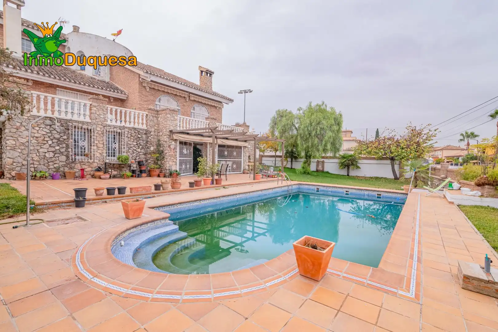 Piscina de Casa o xalet en venda en La Zubia amb Calefacció, Jardí privat i Terrassa